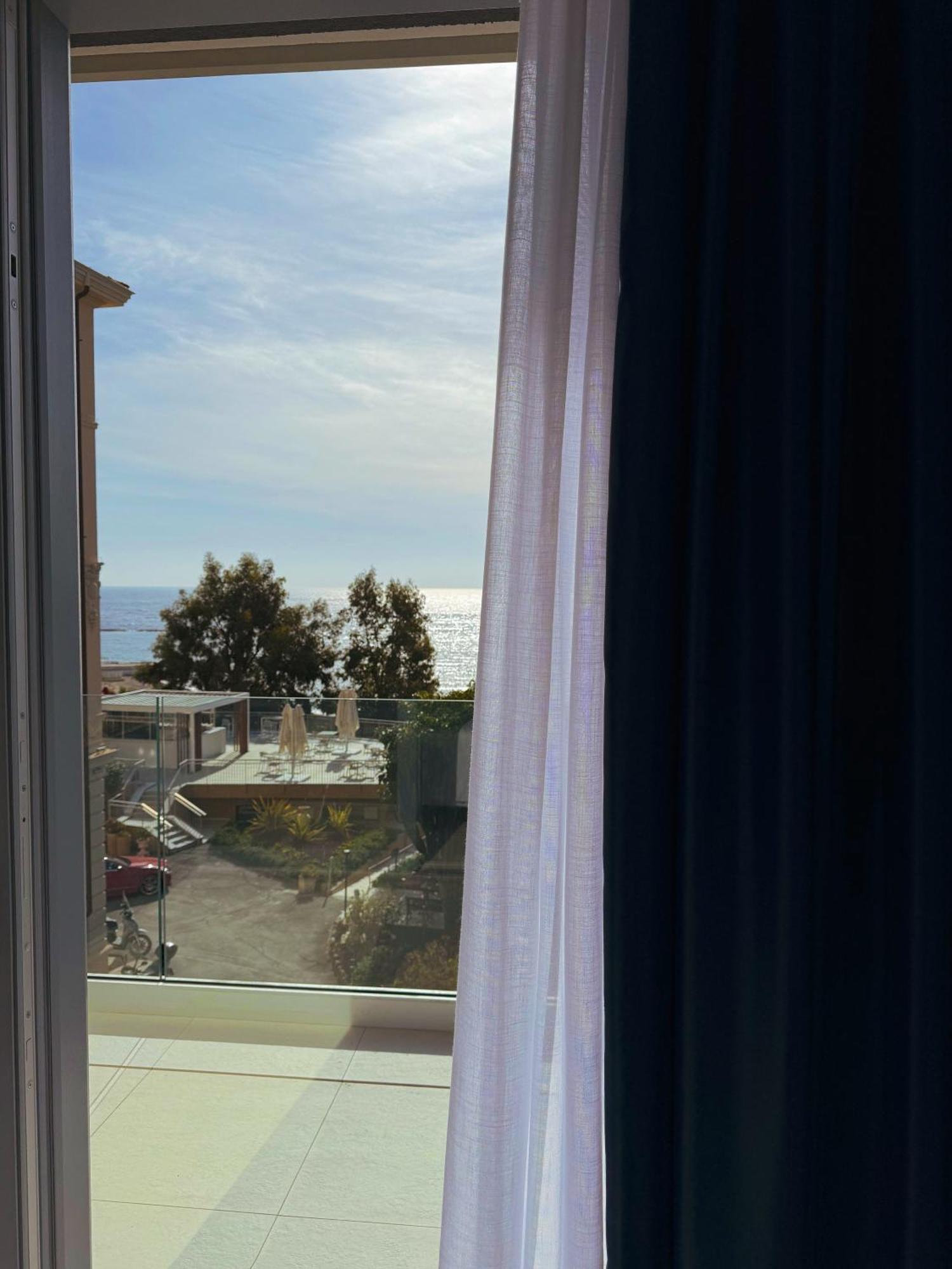 Hotel Villa Levi サンレモ エクステリア 写真